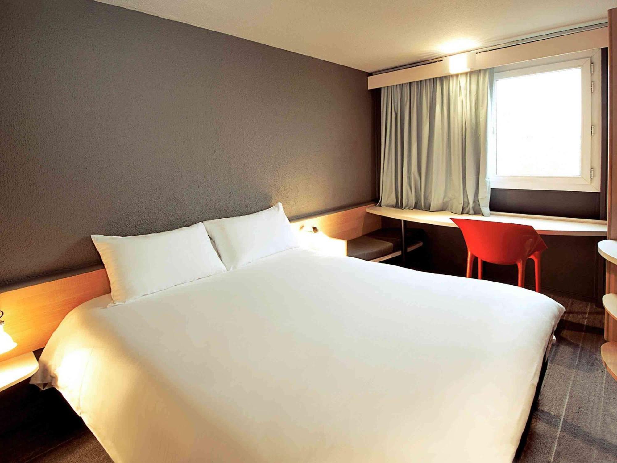 Hotel Ibis Le Val Druel